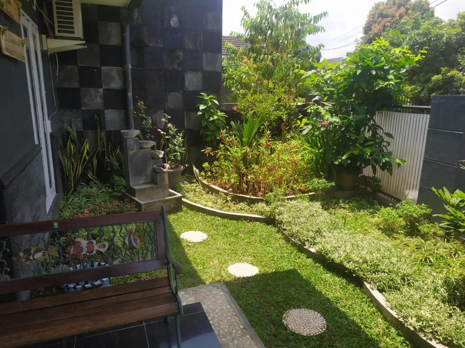 Endah Homestay Syariah Purwokerto Luaran gambar